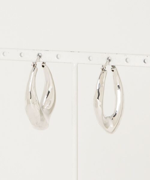 YArKA（ヤーカ）の「【YArKA/ヤーカ】silver925 nuance U pierce[nui]/ニュアンスU型ピアス シルバー925（ピアス（両耳用）・レディース・シルバー・FREE）」の4枚目の写真