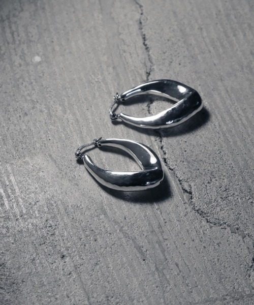 YArKA（ヤーカ）の「【YArKA/ヤーカ】silver925 nuance U pierce[nui]/ニュアンスU型ピアス シルバー925（ピアス（両耳用）・レディース・シルバー・FREE）」の6枚目の写真