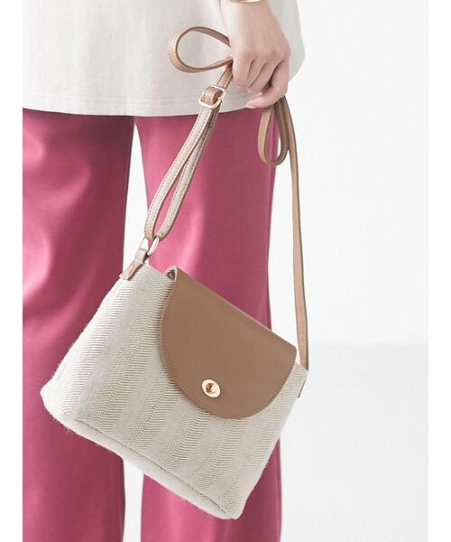 Green Parks(グリーンパークス)の「・コンビフラップショルダーバッグ*(ショルダーバッグ・レディース・ブラック/モカ/ベージュ・FREE)」の6枚目の写真