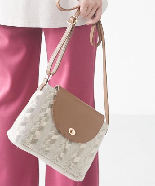 Green Parks(グリーンパークス)の「・コンビフラップショルダーバッグ*(ショルダーバッグ・レディース・ブラック/モカ/ベージュ・FREE)」の3枚目の写真