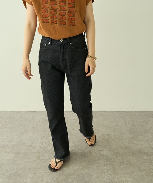 natural couture（ナチュラルクチュール）の「【大人ナチュ】ストレッチソフトフレアデニムパンツ（デニムパンツ・レディース・ブラック/ブルー・SMALL/MEDIUM/LARGE）」の2枚目の写真