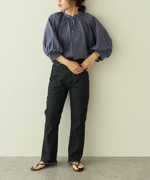 natural couture（ナチュラルクチュール）の「【大人ナチュ】ストレッチソフトフレアデニムパンツ（デニムパンツ・レディース・ブラック/ブルー・SMALL/MEDIUM/LARGE）」の7枚目の写真