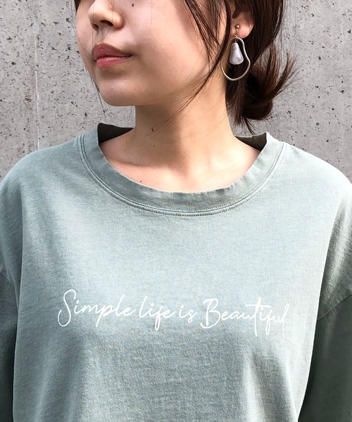 ONIGIRI（オニギリ）の「メッセージプリント　Ｔシャツ（Tシャツ/カットソー・レディース・ホワイト/カーキ/チャコール・FREE）」の13枚目の写真