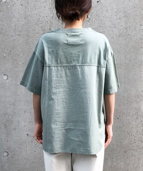 ONIGIRI（オニギリ）の「メッセージプリント　Ｔシャツ（Tシャツ/カットソー・レディース・ホワイト/カーキ/チャコール・FREE）」の12枚目の写真