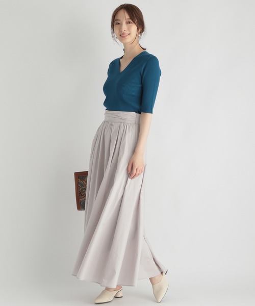 Andemiu(アンデミュウ)の「フロントキリカエVネックニット215626(ニット/セーター・レディース・ブラック/ブラウン/オフホワイト/ブルー・FREE)」の9枚目の写真