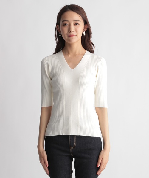 Andemiu(アンデミュウ)の「フロントキリカエVネックニット215626(ニット/セーター・レディース・ブラック/ブラウン/オフホワイト/ブルー・FREE)」の16枚目の写真