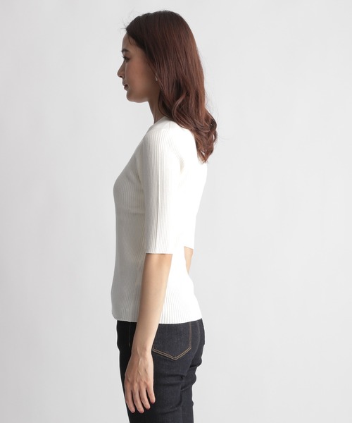 Andemiu(アンデミュウ)の「フロントキリカエVネックニット215626(ニット/セーター・レディース・ブラック/ブラウン/オフホワイト/ブルー・FREE)」の17枚目の写真