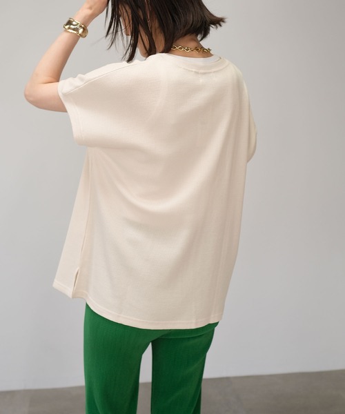 ＡＮＤＪ（アンドジェイ）の「深キーネックフレンチスリーブサーマルTシャツ（Tシャツ/カットソー・レディース・モカ/ライトカーキ/ベージュ系その他・M）」の8枚目の写真