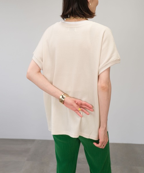 ＡＮＤＪ（アンドジェイ）の「深キーネックフレンチスリーブサーマルTシャツ（Tシャツ/カットソー・レディース・モカ/ライトカーキ/ベージュ系その他・M）」の10枚目の写真