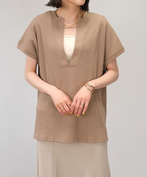 ＡＮＤＪ（アンドジェイ）の「深キーネックフレンチスリーブサーマルTシャツ（Tシャツ/カットソー・レディース・モカ/ライトカーキ/ベージュ系その他・M）」の20枚目の写真