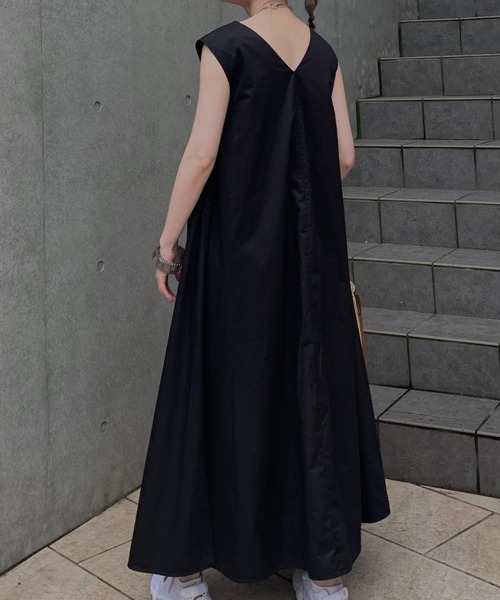 Ezick(エジック)の「【人気WEARISTA別注】タイプライターブラウス付きワンピース(ワンピース・レディース・ホワイト/ブラック・FREE)」の12枚目の写真