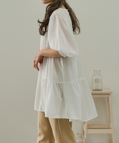 Ambre Neige（アンブルネージュ）の「ティアードギャザーブラウス／【WEB/EC限定商品】（シャツ/ブラウス・レディース・ホワイト/モカ/ライトベージュ・FREE）」の5枚目の写真