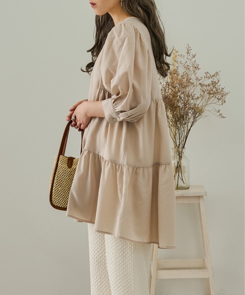 Ambre Neige（アンブルネージュ）の「ティアードギャザーブラウス／【WEB/EC限定商品】（シャツ/ブラウス・レディース・ホワイト/モカ/ライトベージュ・FREE）」の11枚目の写真