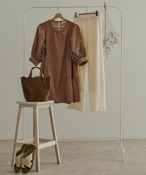 Ambre Neige（アンブルネージュ）の「ティアードギャザーブラウス／【WEB/EC限定商品】（シャツ/ブラウス・レディース・ホワイト/モカ/ライトベージュ・FREE）」の16枚目の写真