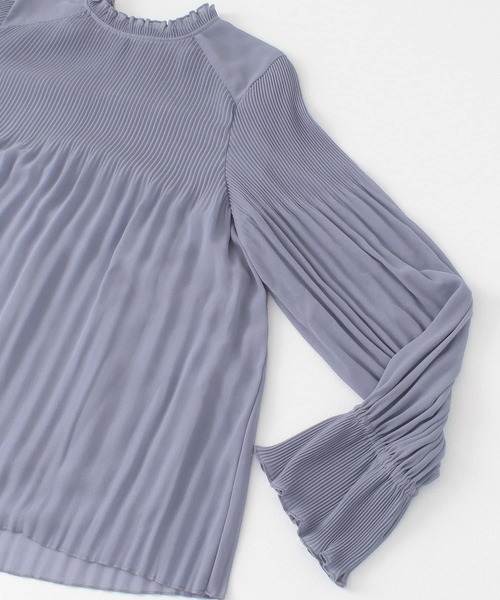 URBAN RESEARCH ROSSO(アーバンリサーチロッソ)の「ランダムプリーツブラウス(シャツ/ブラウス・レディース・オフホワイト/ブラック/ブルー・FREE)」の8枚目の写真