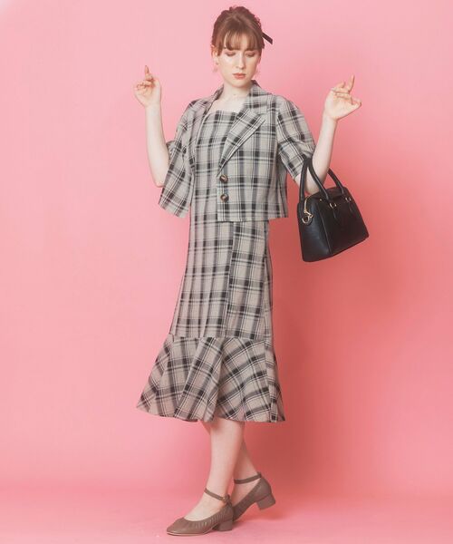 MAJESTIC LEGON（マジェスティックレゴン）の「ダブルショルダーLadyワンピ（ワンピース・レディース・ベージュ/ブラウン系その他2/ピンクベージュ・SMALL/MEDIUM）」の9枚目の写真