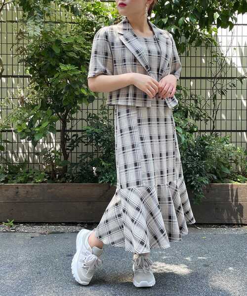 MAJESTIC LEGON（マジェスティックレゴン）の「ダブルショルダーLadyワンピ（ワンピース・レディース・ベージュ/ブラウン系その他2/ピンクベージュ・SMALL/MEDIUM）」の15枚目の写真