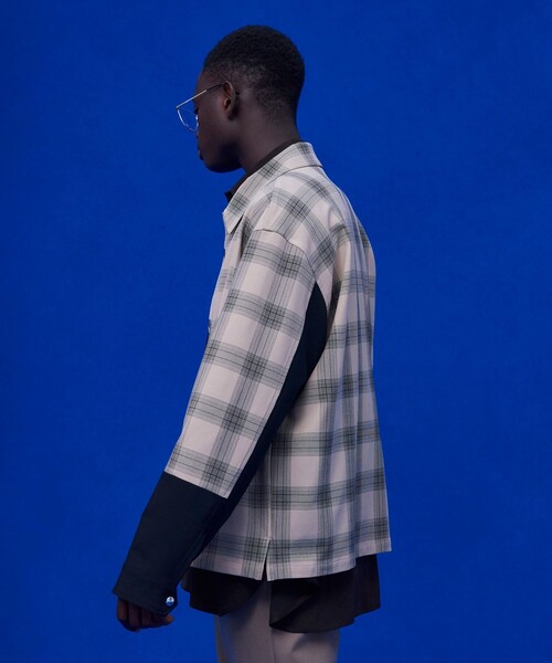 UNITED TOKYO（ユナイテッドトウキョウ）の「スラッシュチェックコーチシャツ（シャツ/ブラウス・メンズ・ベージュ/グレー・FREE）」の9枚目の写真