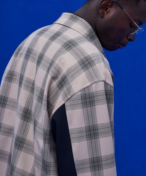 UNITED TOKYO（ユナイテッドトウキョウ）の「スラッシュチェックコーチシャツ（シャツ/ブラウス・メンズ・ベージュ/グレー・FREE）」の14枚目の写真