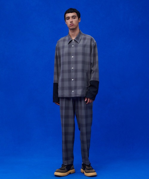 UNITED TOKYO（ユナイテッドトウキョウ）の「スラッシュチェックコーチシャツ（シャツ/ブラウス・メンズ・ベージュ/グレー・FREE）」の21枚目の写真