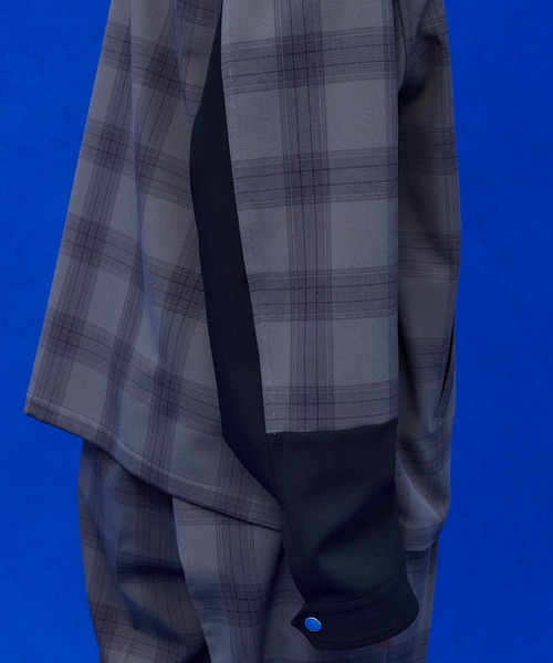 UNITED TOKYO（ユナイテッドトウキョウ）の「スラッシュチェックコーチシャツ（シャツ/ブラウス・メンズ・ベージュ/グレー・FREE）」の22枚目の写真