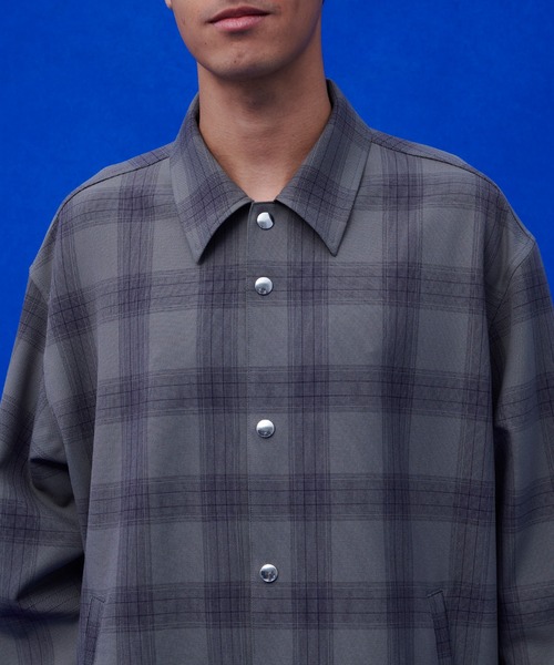 UNITED TOKYO（ユナイテッドトウキョウ）の「スラッシュチェックコーチシャツ（シャツ/ブラウス・メンズ・ベージュ/グレー・FREE）」の12枚目の写真
