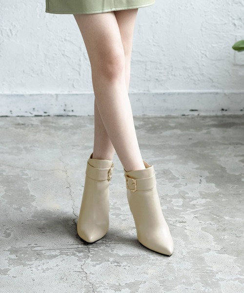 Julia Boutique(ジュリアブティック)の「2WAY・バックルベルトポインテッドトゥショートブーツ/21512(ブーツ・レディース・ブラック/アイボリー・LL/3L/S/M/L)」の16枚目の写真