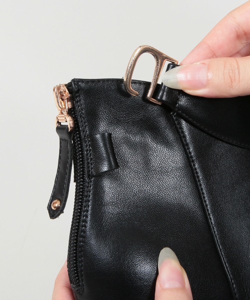 Julia Boutique(ジュリアブティック)の「2WAY・バックルベルトポインテッドトゥショートブーツ/21512(ブーツ・レディース・ブラック/アイボリー・LL/3L/S/M/L)」の8枚目の写真