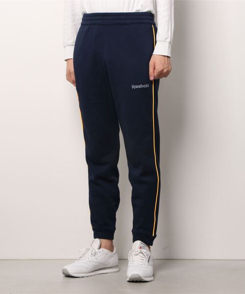 Reebok（リーボック）の「トレーニング エッセンシャルズ パイピング ジョガーズ / Training Essentials Piping Joggers（スウェットパンツ・メンズ・ブラック/ネイビー・XXX-LARGE/MEDIUM/LARGE/X-LARGE/SMALL/XX-LARGE/X-SMALL）」の12枚目の写真