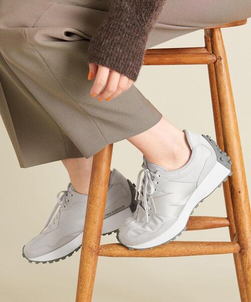 NEW BALANCE（ニューバランス）の「【国内exclusive】＜New Balance（ニューバランス）＞WS327 スニーカー ∴（スニーカー・レディース・シルバー/ブラック・25cm/24cm/22.5cm/23.5cm/24.5cm/23cm）」の4枚目の写真