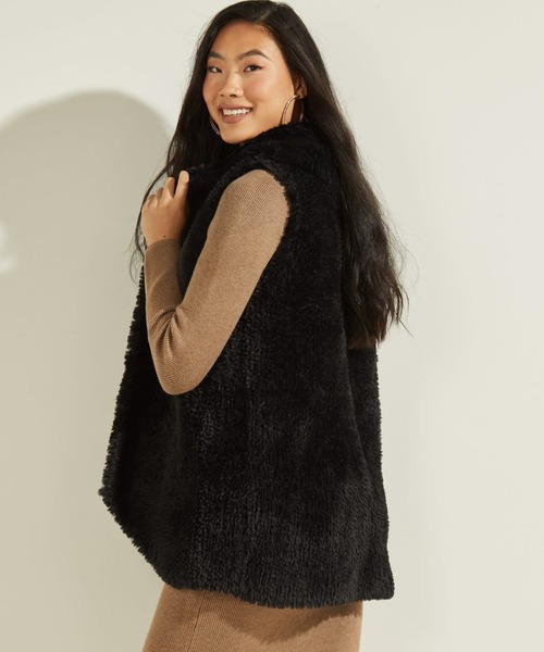 Guess（ゲス）の「Raffaella Faux-Fur Vest（ベスト）」 - WEAR