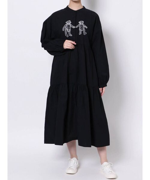 merry jenny（メリージェニー）の「【web限定】bear刺繍ティアードワンピース（ワンピース・レディース・アイボリー/ブラック/ブルー・FREE）」の11枚目の写真