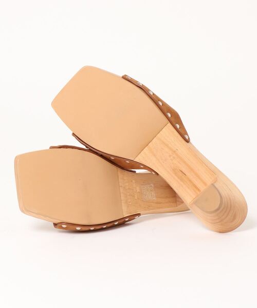 qualite（カリテ）の「【LAOCOONTE】Party　ミュールサンダル（サンダル・レディース・キャメル・38/37）」の3枚目の写真