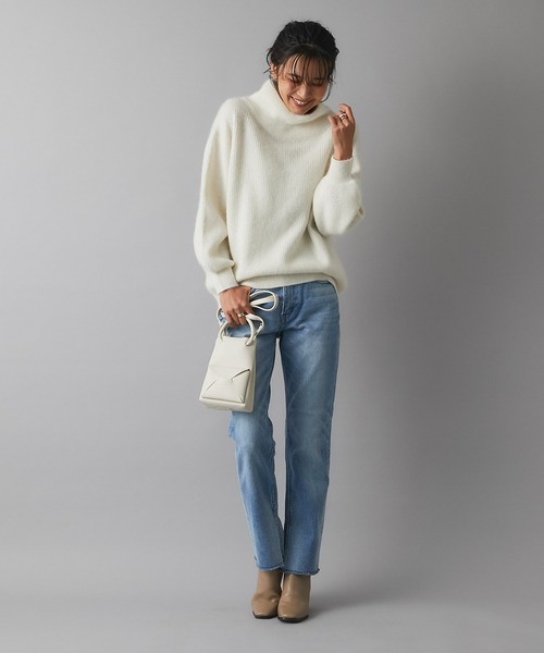 RIVE DROITE（リヴドロワ）の「シーズンムードたっぷりに仕上げた一枚　FOX混ボリュームスリーブニット（ニット/セーター・レディース・ライトグレー/オフホワイト/グリーン・FREE）」の14枚目の写真