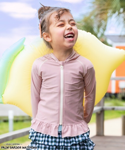 devirock（デビロック）の「裾フリル長袖ジップラッシュガード（ラッシュガード・キッズ・ホワイト/ピンク/グリーン系その他/ライトパープル/ブルーグレー・110cm/100cm/120cm/130cm/140cm/150cm/160cm）」の5枚目の写真