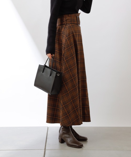 COLONY 2139（コロニートゥーワンスリーナイン）の「アシメウエストベルト付フレアスカート（スカート・レディース・モカ/ブラウン/グリーン・FREE）」の8枚目の写真