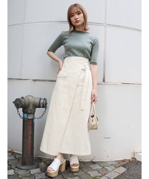 MURUA(ムルーア)の「アシメラップスカート(スカート・レディース・ブラック/アイボリー/モカ・1/2)」の13枚目の写真