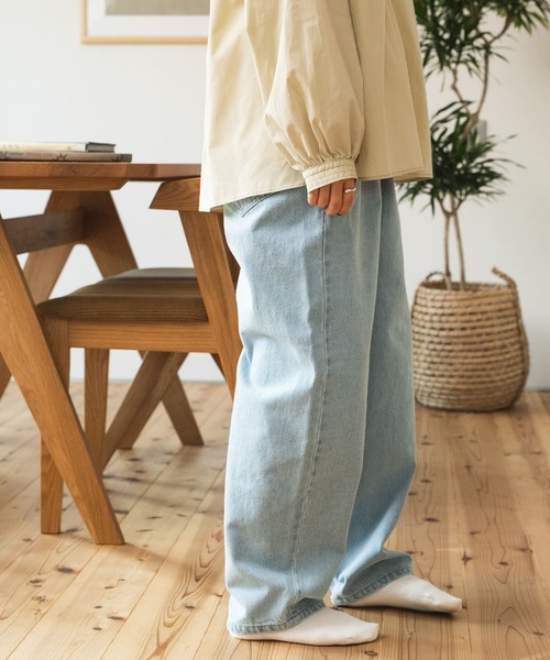 FORK&SPOON（フォークアンドスプーン）の「FORK&SPOON　ワイドテーパードデニムパンツ（デニムパンツ・レディース・ブルー系その他/ワンウォッシュ・1/2）」の13枚目の写真