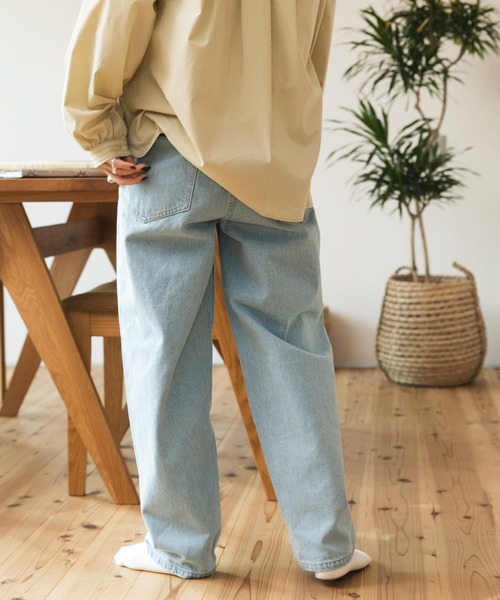 FORK&SPOON（フォークアンドスプーン）の「FORK&SPOON　ワイドテーパードデニムパンツ（デニムパンツ・レディース・ブルー系その他/ワンウォッシュ・1/2）」の14枚目の写真