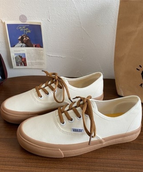 MANGROVE（マングローブ）の「カジュアルローカットスニーカー（スニーカー・レディース・アイボリー/グリーン/ベージュ/ブラウン/ブラック/ホワイト・MEDIUM/LARGE/SMALL）」の17枚目の写真