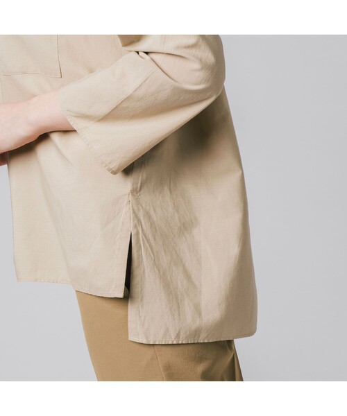 LACOSTE（ラコステ）の「コットンレーヨンスキッパーネックシャツ（シャツ/ブラウス・レディース・ホワイト/ベージュ・38/36/34/40）」の6枚目の写真