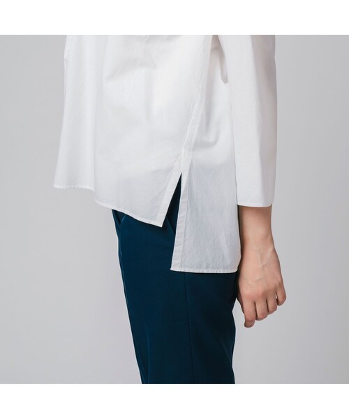 LACOSTE（ラコステ）の「コットンレーヨンスキッパーネックシャツ（シャツ/ブラウス・レディース・ホワイト/ベージュ・38/36/34/40）」の17枚目の写真