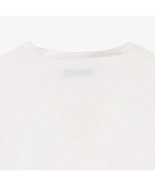 LACOSTE（ラコステ）の「コットンレーヨンスキッパーネックシャツ（シャツ/ブラウス・レディース・ホワイト/ベージュ・38/36/34/40）」の21枚目の写真