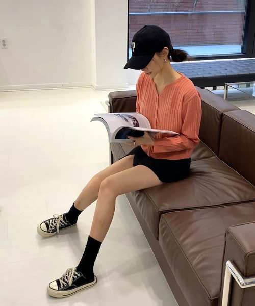 by muni:r（バイ ムニール）の「シンプルロゴPボールキャップ（キャップ・レディース・ブラック/ネイビー/グレー/ピンクベージュ・ONE SIZE）」の9枚目の写真