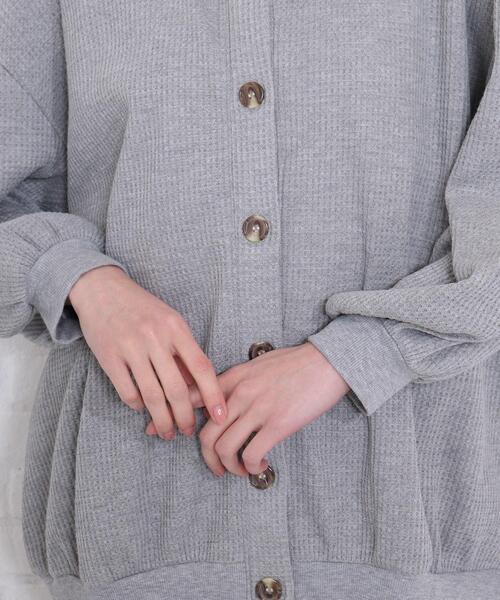 SHOO・LA・RUE（シューラルー）の「◆ワッフル前釦付きカーディガン（カーディガン/ボレロ・レディース・ライトグレー/グリーン/ライトベージュ・00）」の15枚目の写真