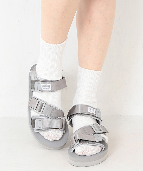suicoke(スイコック)の「【SUICOKE×BEAMS / 別注 KISEE-V サンダル】(サンダル・レディース・ホワイト/ブラック/グレー・5/6/7)」の3枚目の写真