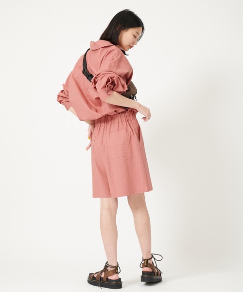 U by SPICK&SPAN(ユーバイスピックアンドスパン)の「リネンシャツオールインワン◆(サロペット/オーバーオール・レディース・ベージュ/ピンク・FREE)」の5枚目の写真