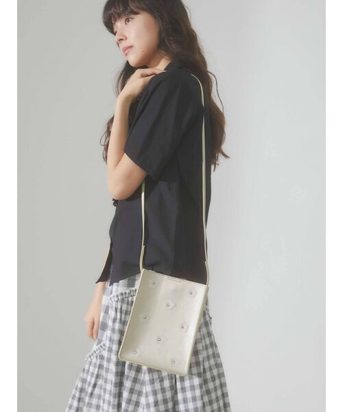 merry jenny（メリージェニー）の「flower metallic ショルダーバッグ（ショルダーバッグ・レディース・シルバー/ゴールド・FREE）」の5枚目の写真