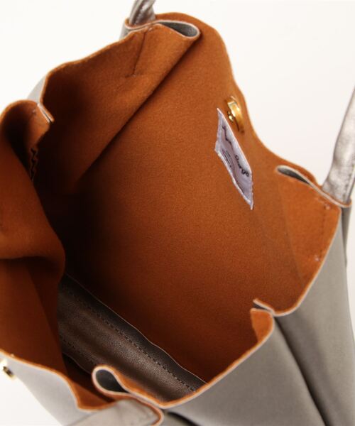 Legato Largo（レガートラルゴ）の「Legato Largo レガートラルゴ  / さくっと使える シンプルな お気軽 ミニ トートバッグ / LG-E1241（トートバッグ・レディース・ブラック/ダークグリーン/ブラウン/ピンク/シルバー/ミント/レオパード・ONESIZE）」の15枚目の写真