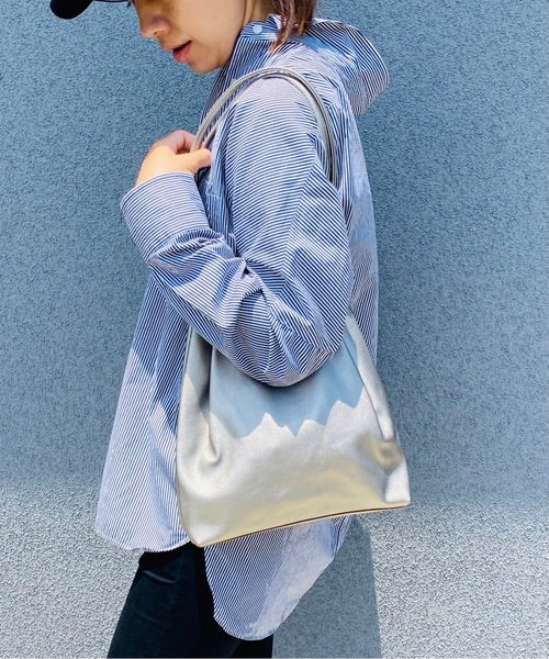 Legato Largo（レガートラルゴ）の「Legato Largo レガートラルゴ  / さくっと使える シンプルな お気軽 ミニ トートバッグ / LG-E1241（トートバッグ・レディース・ブラック/ダークグリーン/ブラウン/ピンク/シルバー/ミント/レオパード・ONESIZE）」の6枚目の写真